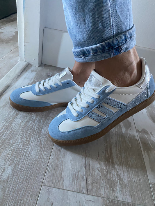 Sneakers femme bleu ciel semelle gomme